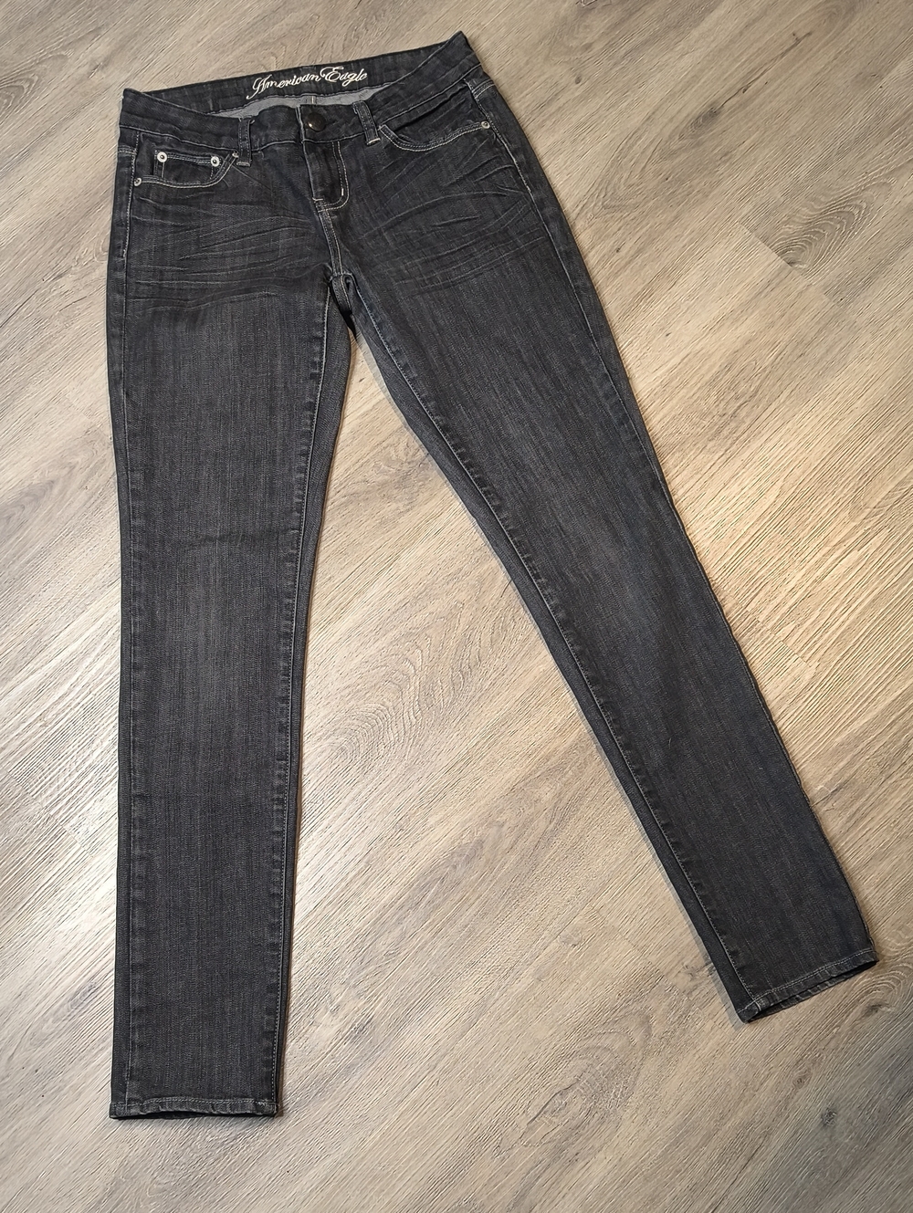 S1219 Skinny Fit Black Wash American Eagle Size 4 Women's Jeans Long 32" Inseam